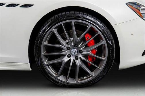 2022 Maserati Ghibli Modena