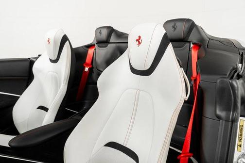 2024 Ferrari Roma Spider Base