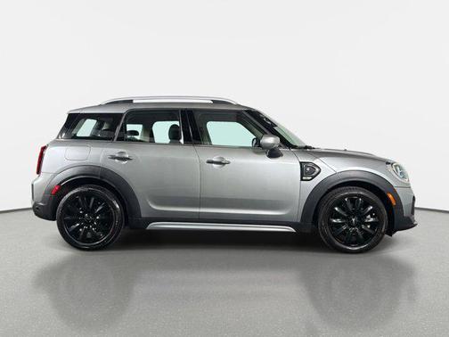 Melting Silver III Metallic 2024 MINI Countryman Cooper S