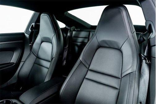 2025 Porsche 911 Carrera