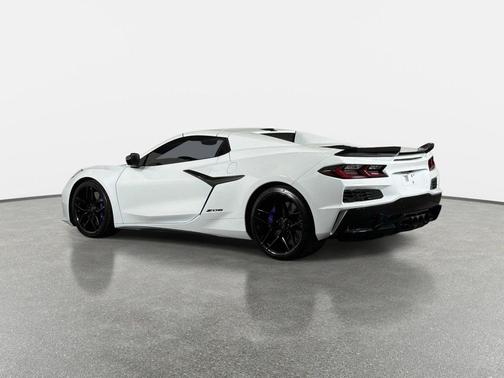 Arctic White 2025 Chevrolet Corvette Z06
