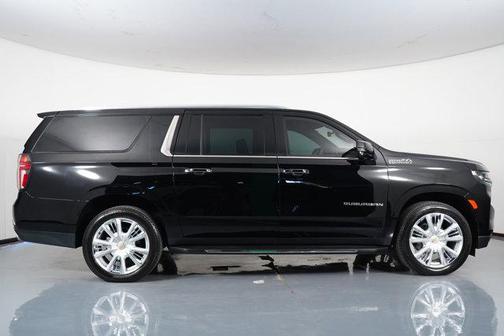 2023 Chevrolet Suburban 4WD High Country