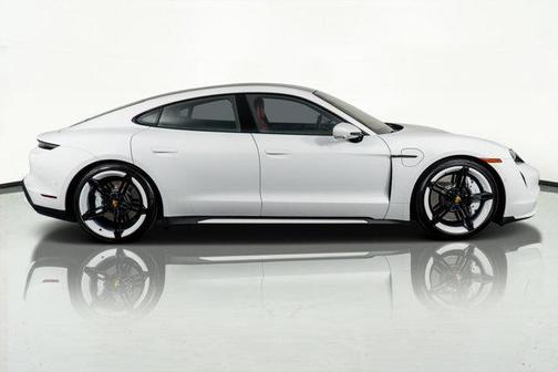 2024 Porsche Taycan Turbo