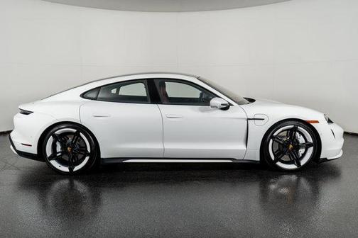 2024 Porsche Taycan Turbo