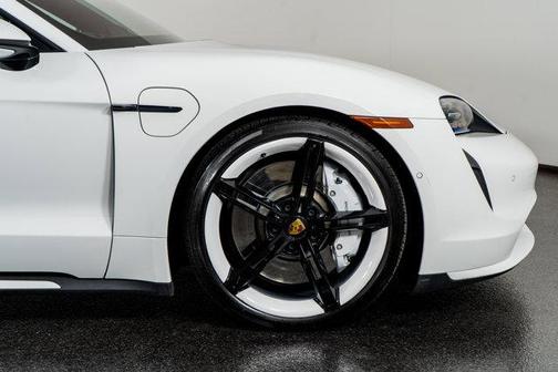 2024 Porsche Taycan Turbo