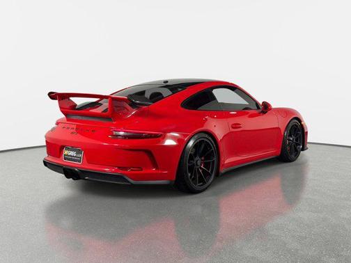 Guards Red 2018 Porsche 911 GT3