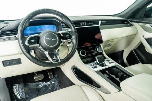 2022 Jaguar F-PACE SVR