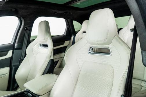 2022 Jaguar F-PACE SVR