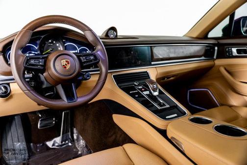 2023 Porsche Panamera E-Hybrid 4