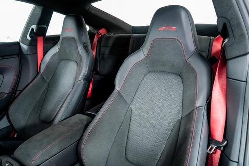 2025 Porsche 911 Carrera GTS