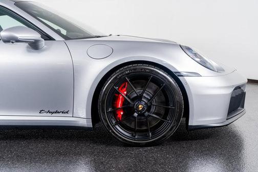 2025 Porsche 911 Carrera GTS