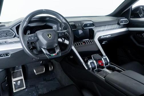 2020 Lamborghini Urus Base