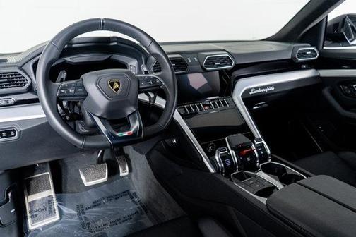 2024 Lamborghini Urus S