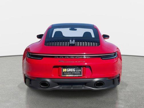 2024 Porsche 911 Carrera 4 GTS