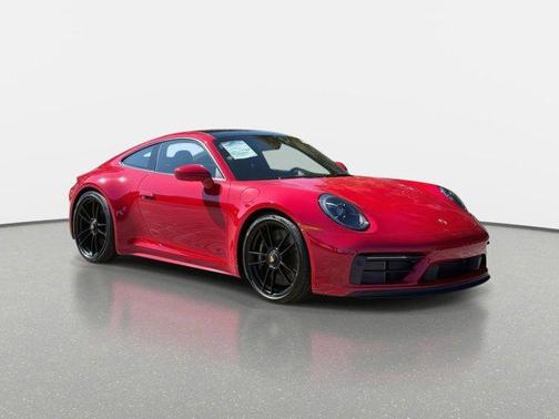 2024 Porsche 911 Carrera 4 GTS