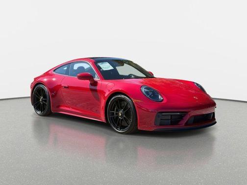 2024 Porsche 911 Carrera 4 GTS