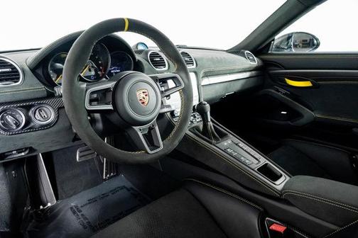 2025 Porsche 718 Cayman GT4 RS