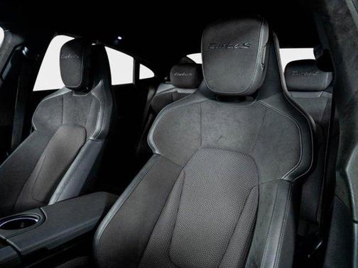 2021 Porsche Taycan Turbo