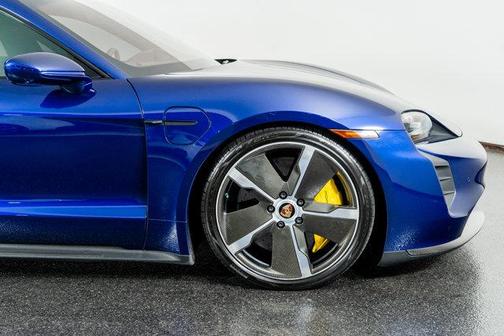 2021 Porsche Taycan Turbo