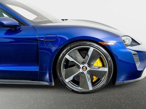 2021 Porsche Taycan Turbo