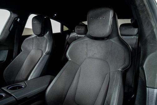 2021 Porsche Taycan Turbo