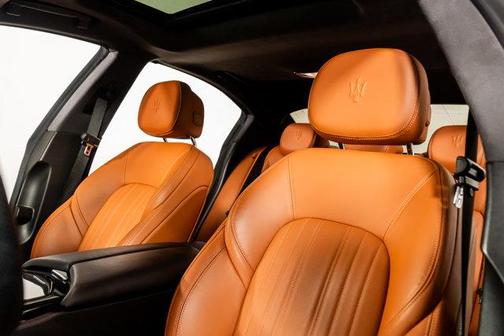 2022 Maserati Ghibli Modena