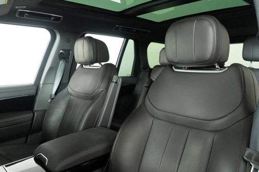 2025 Land Rover Range Rover P530 SE