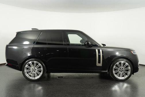2025 Land Rover Range Rover P530 SE