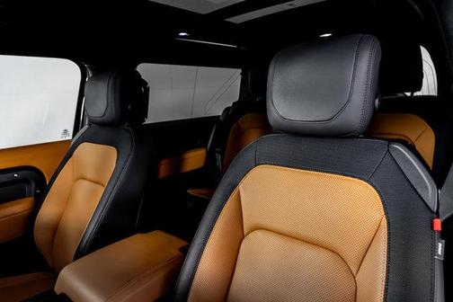 2024 Land Rover Defender 90 P400 X-Dynamic SE