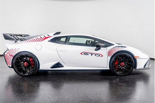 2022 Lamborghini Huracan STO Coupe