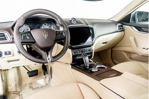 2022 Maserati Ghibli Modena