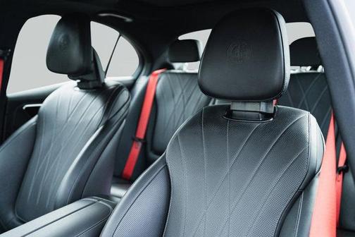 2024 Mercedes-Benz AMG C 63 S E Performance