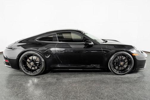 2026 Porsche 911 Carrera 4 GTS