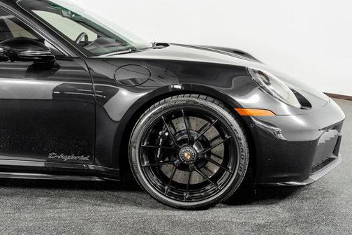 2026 Porsche 911 Carrera 4 GTS