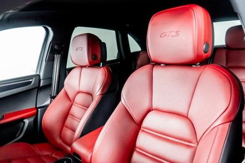 2025 Porsche Macan GTS