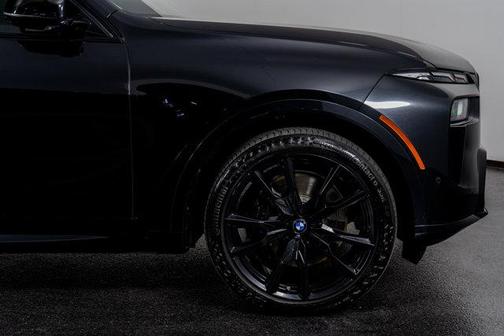 2024 BMW X7 M60i