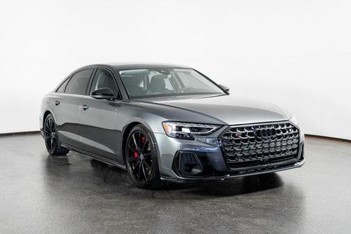 2022 Audi S8 4.0T