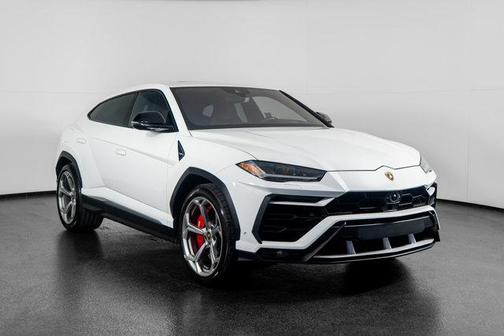 2022 Lamborghini Urus Graphite Capsule
