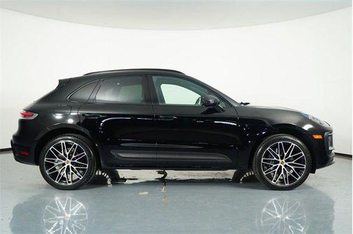 2022 Porsche Macan Base