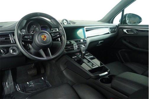 2022 Porsche Macan Base