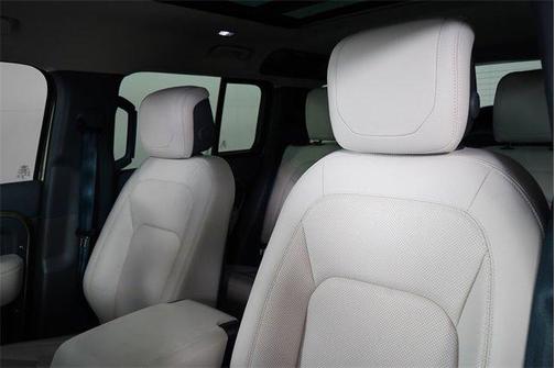 2024 Land Rover Defender 110 P400 S