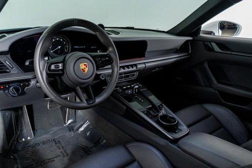 2021 Porsche 911 Carrera