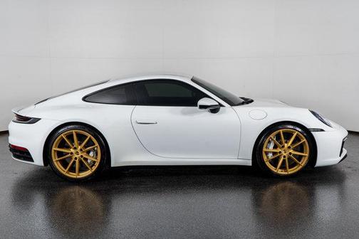 2021 Porsche 911 Carrera