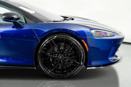 2023 McLaren GT Base