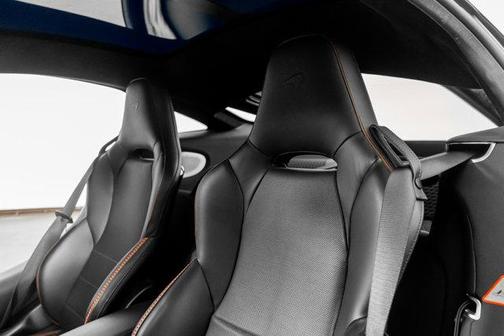 2023 McLaren GT Base