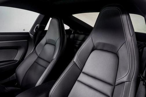 2025 Porsche 911 Carrera