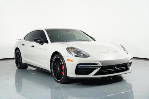 2019 Porsche Panamera Turbo