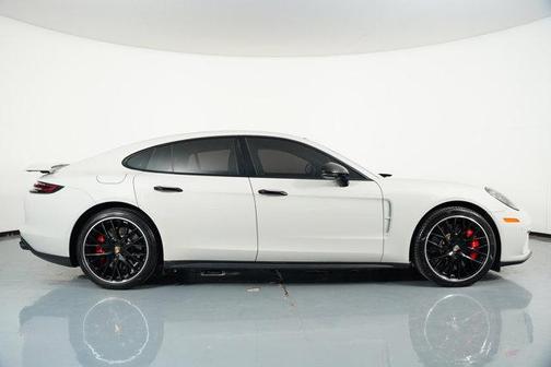 2019 Porsche Panamera Turbo