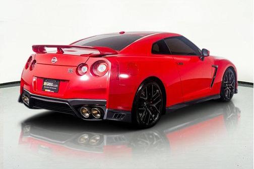 2017 Nissan GT-R Premium