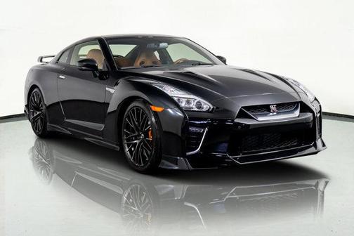 2021 Nissan GT-R Premium Dual-clutch 6-Speed Transmission